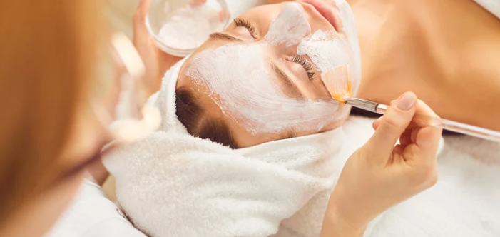 How to Prevent and Treat Acne Caused by Face Masks