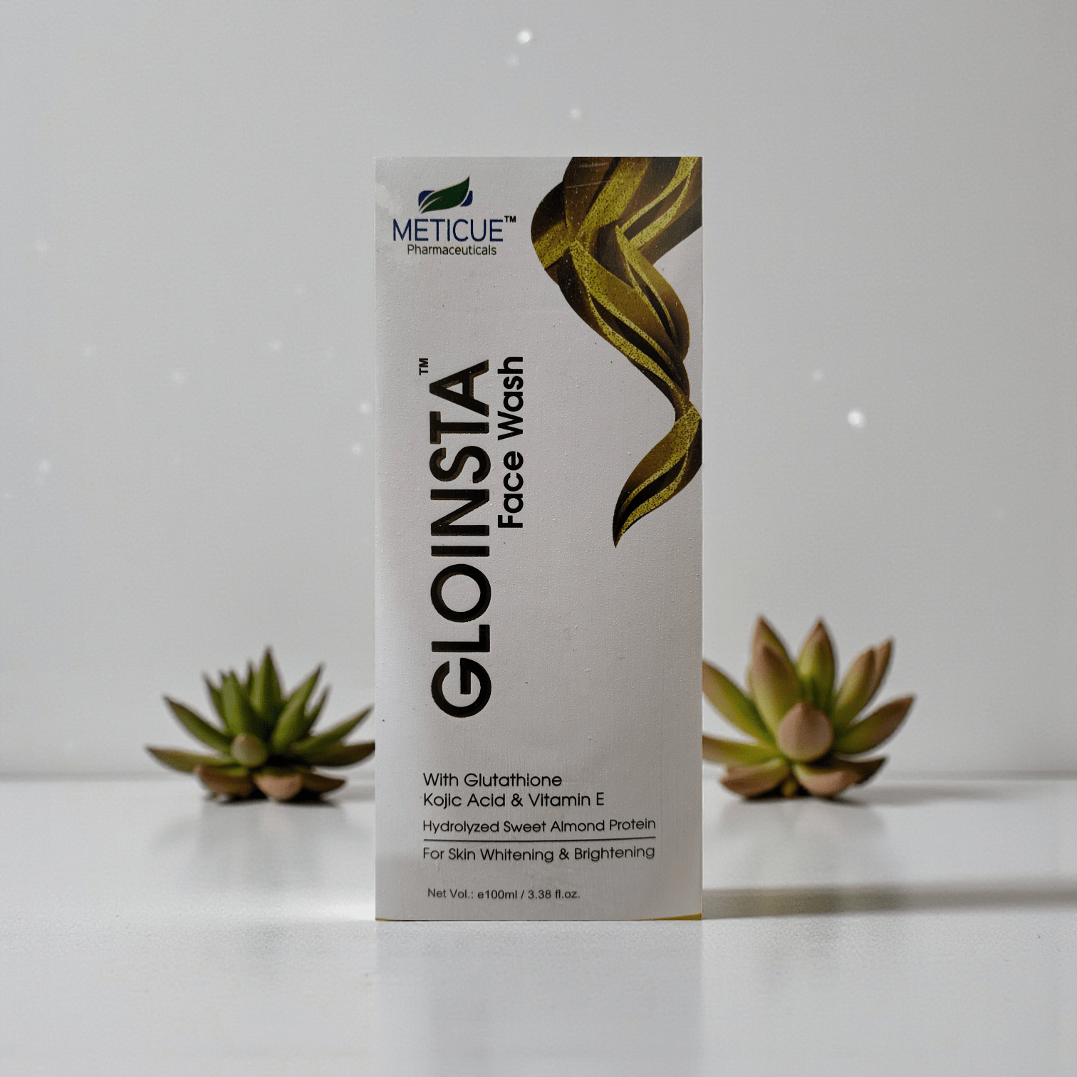 Gloinsta Face Wash - Cosmosentials