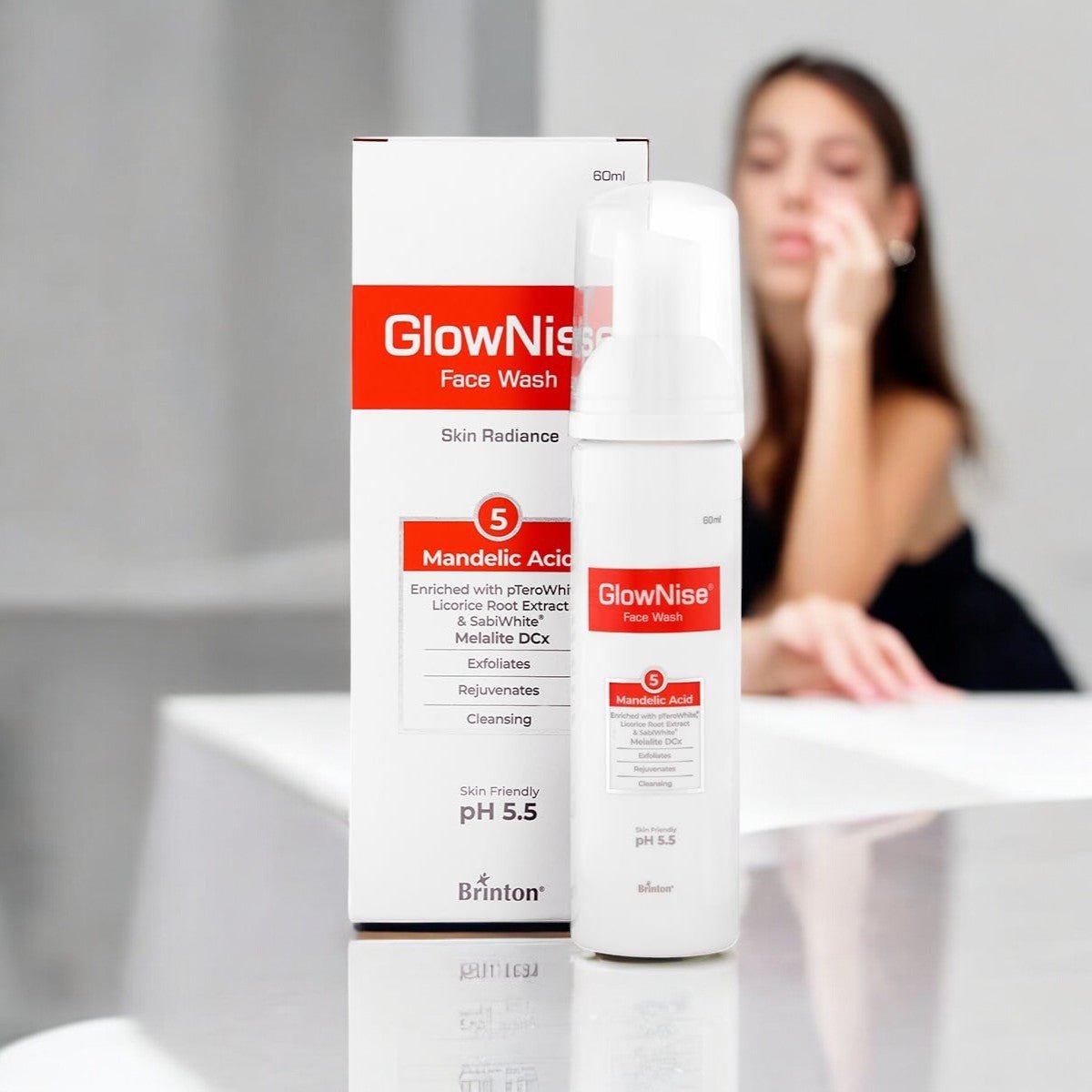 GlowNise Deep Cleansing Skin Whitening Foam Face Wash - Cosmosentials