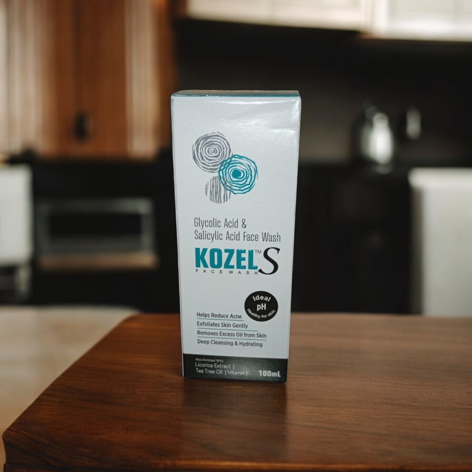 KOZEL S Face wash - Cosmosentials