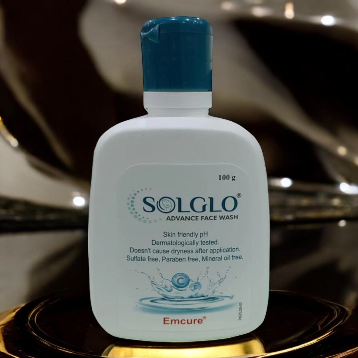 Solglo Advance Face Wash - Cosmosentials